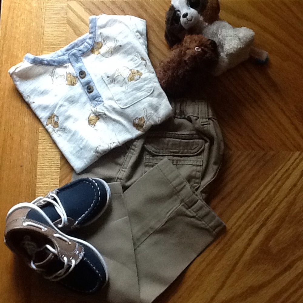 Old Navy Lion Tee